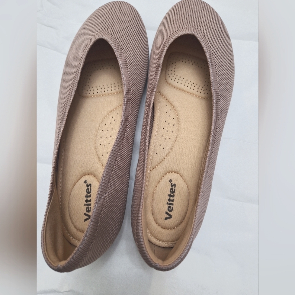 Veittes Wide Width Flat Shoes
